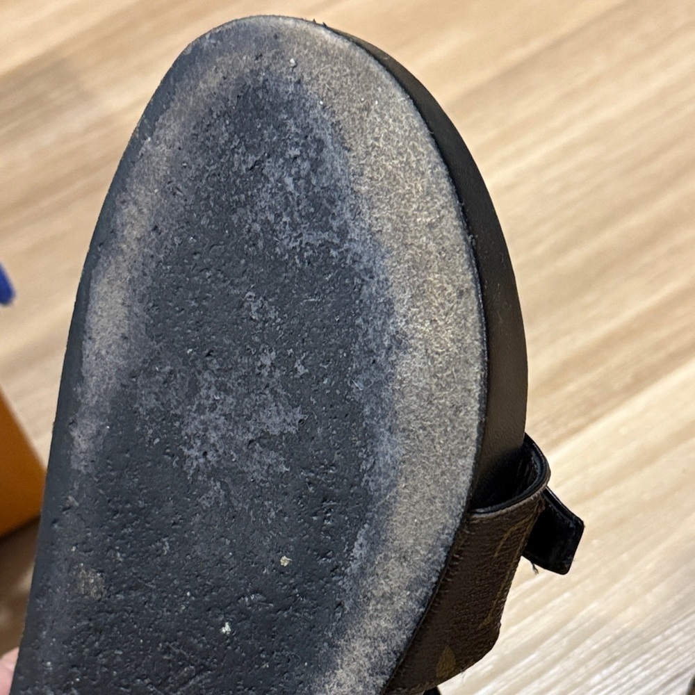 Louis Vuitton Flat Mule - Picture 8 of 16